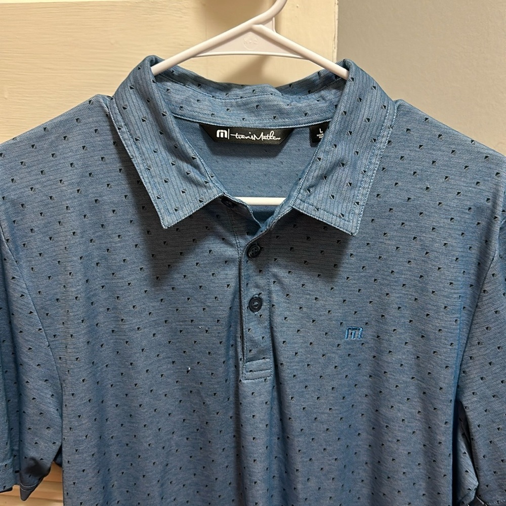 Men’s L Travis Matthew Blue Print Golf Polo St Ives Club Logo Left Sleeve